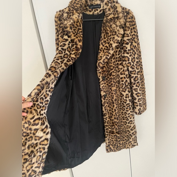 Zara Faux Fur Animal Print Coat (M) New w/out tags Season’s Must-have! - Picture 3 of 8